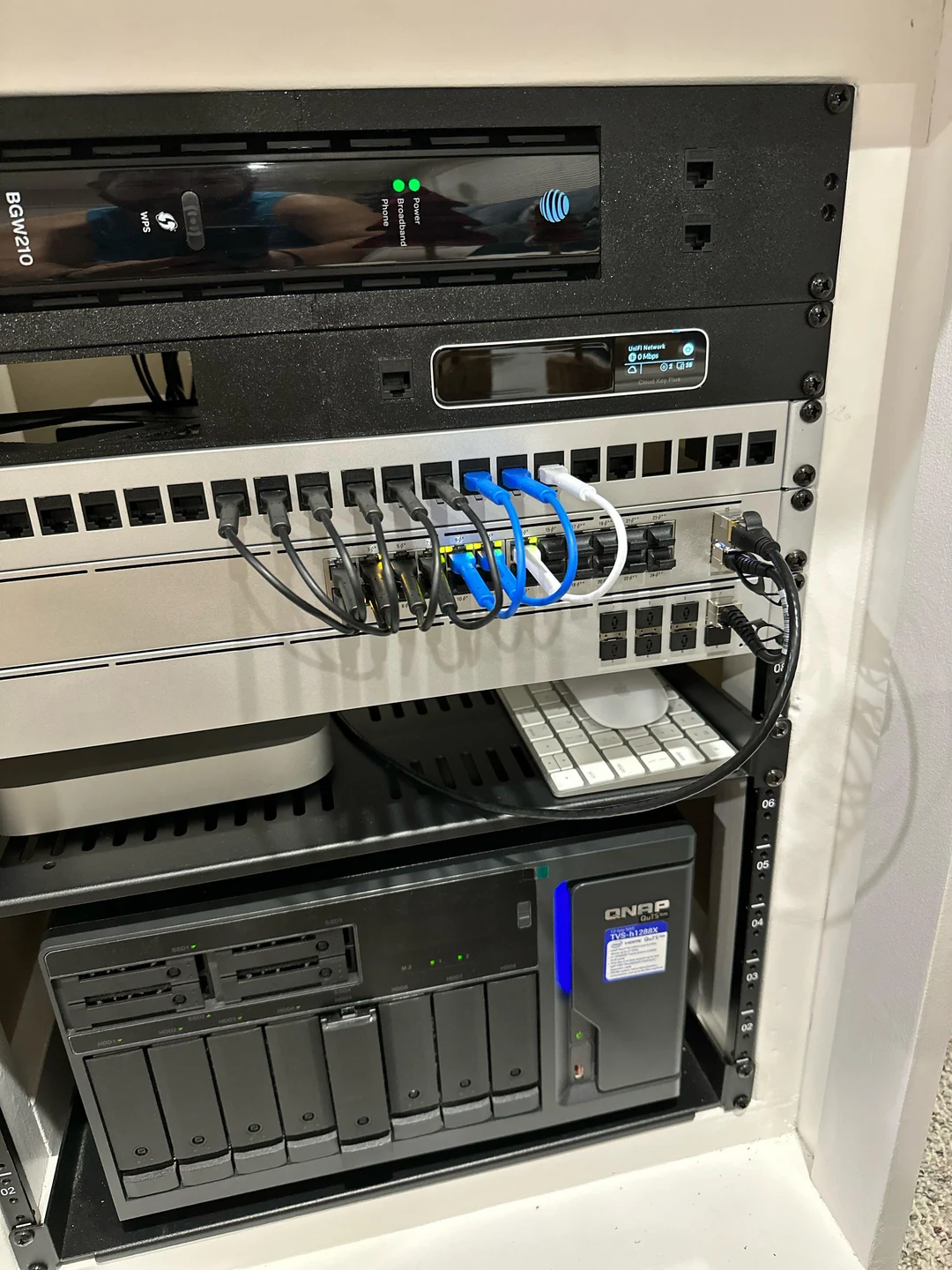 Custom built rack (updated - work in progress) | Scrolller