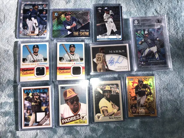 Padres baseball cards | Scrolller