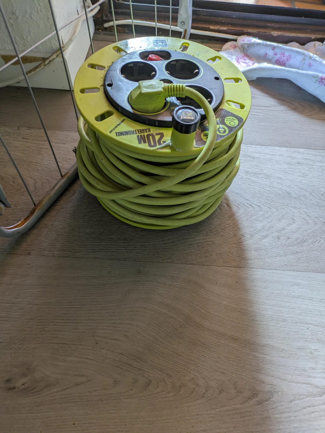 is-this-a-cable-reel-or-a-cable-spool-what-s-the-difference-between-a