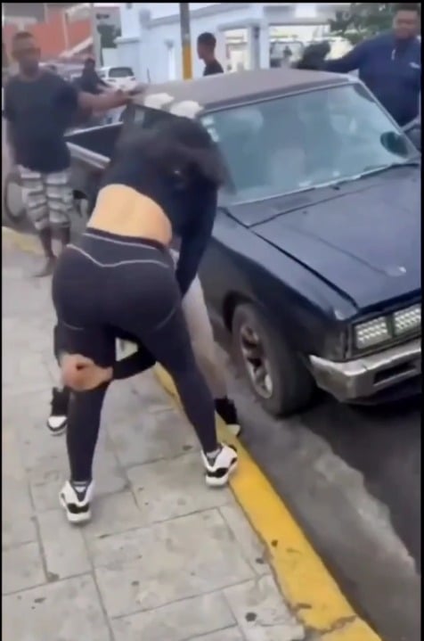 Hot Booty Fight
