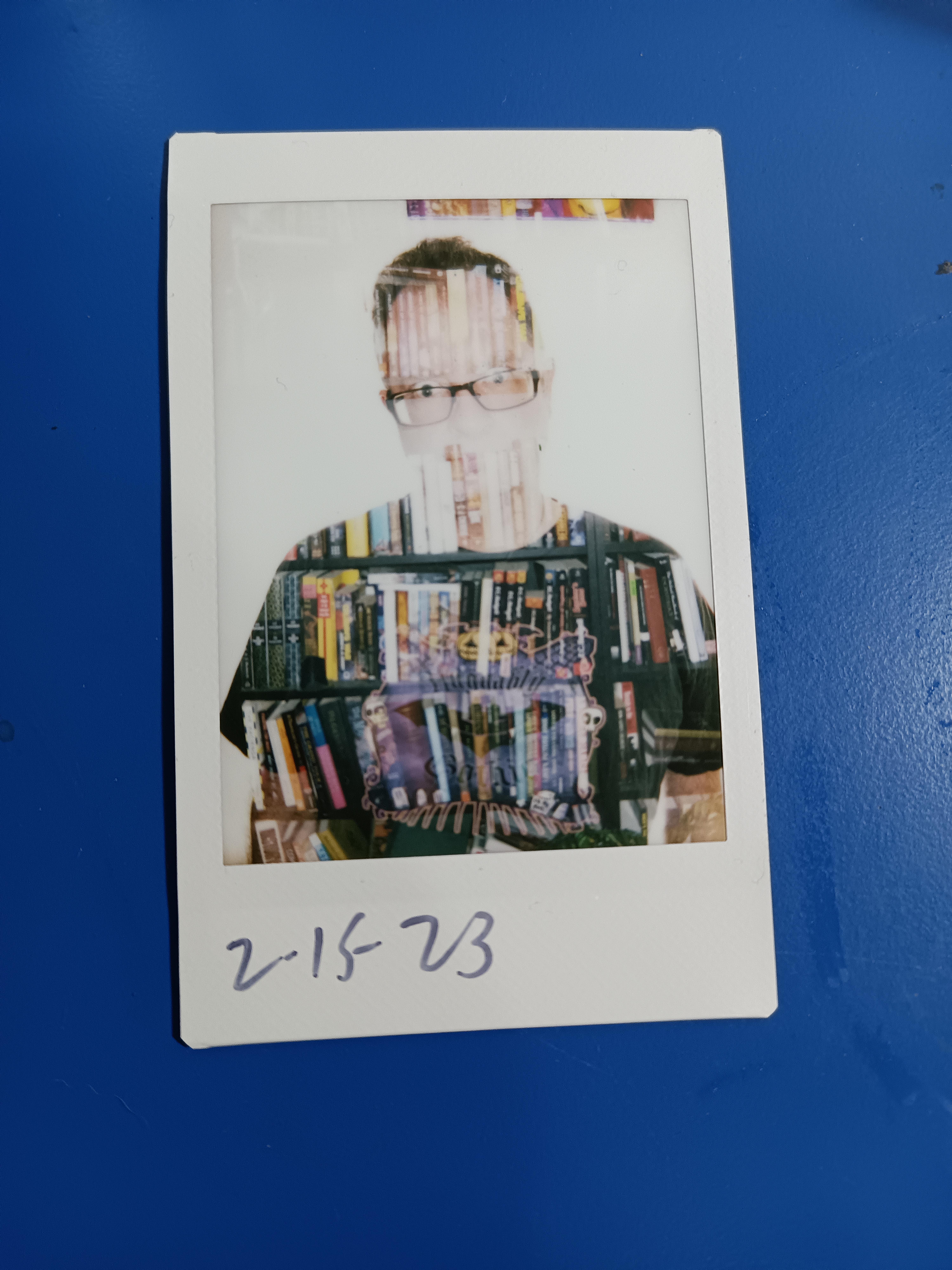 my roommate likes books