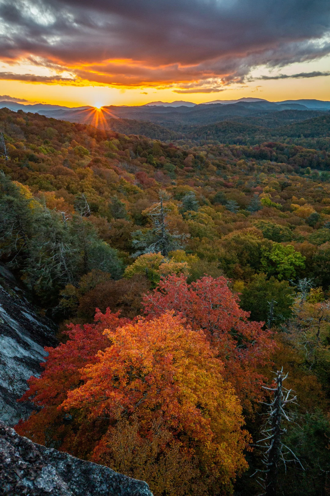 A spectacular fall sunset from the Blue Ridge Parkway in Western North ...
