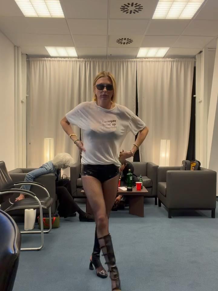 Just Sarah being cool