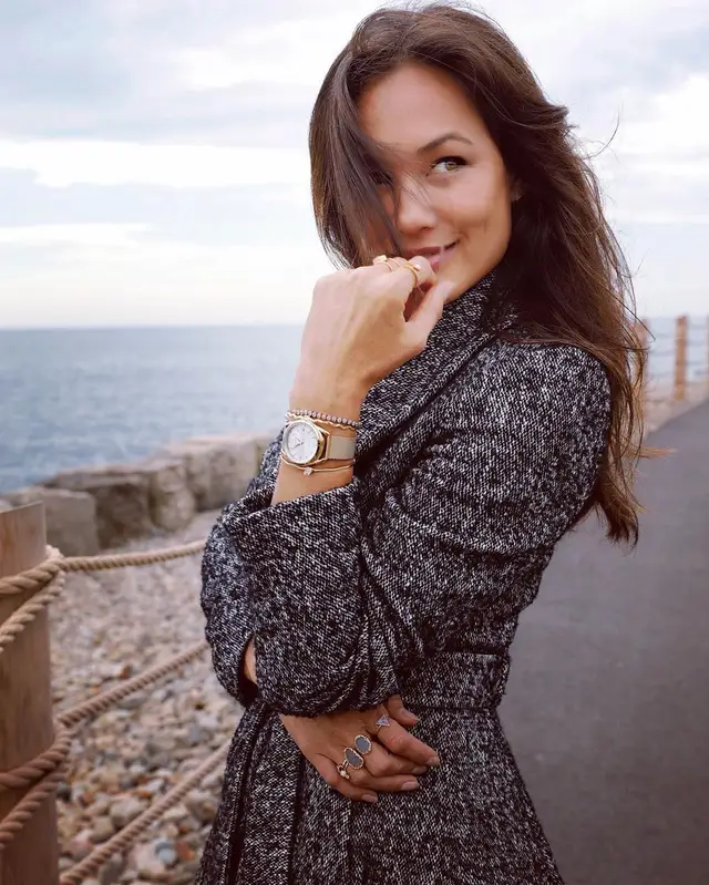 Nadine Nicole | Scrolller