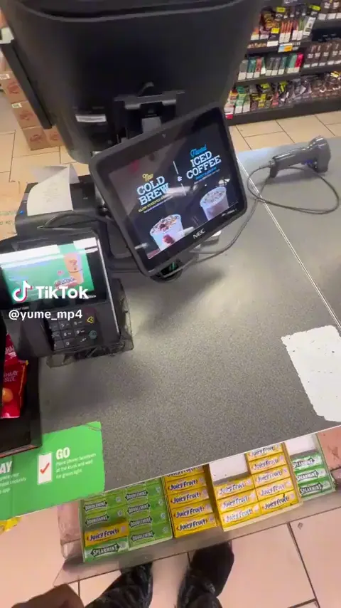 7/11 Store Employees Caught Using Skimmers