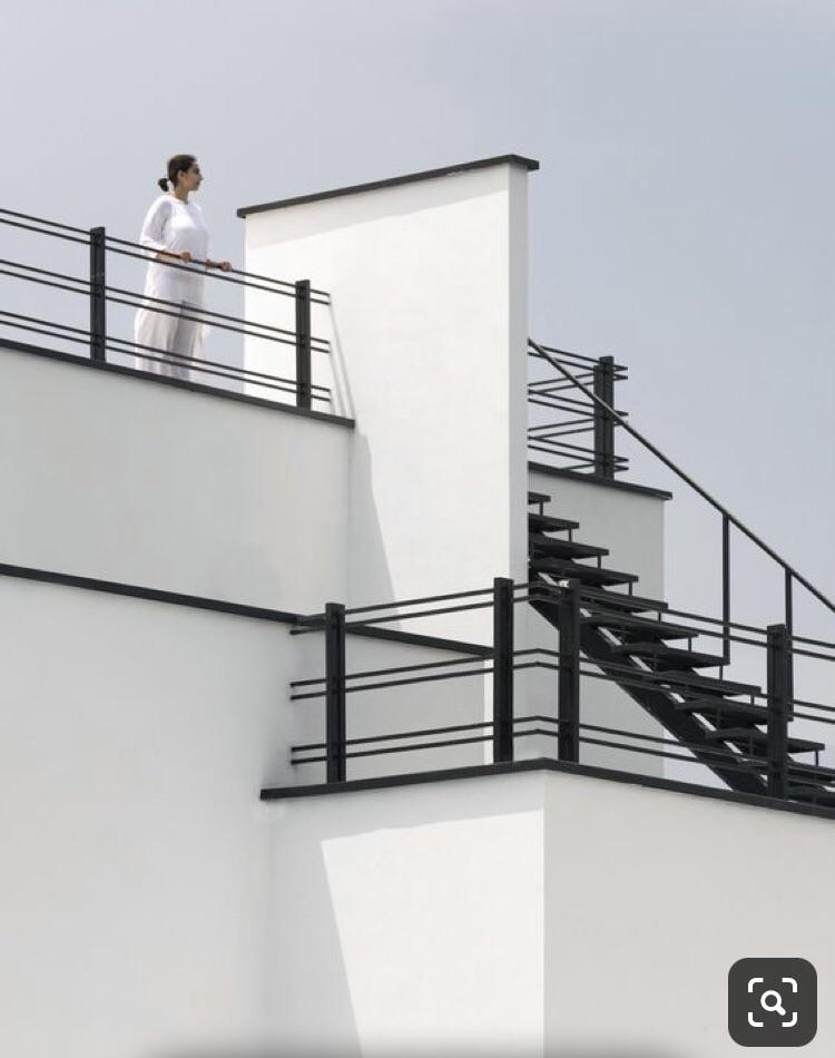 Can you explain the fitting of these railings and for the second ...