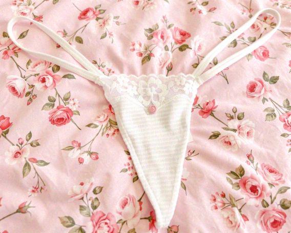 Just picked up the new Cotton Shadow Stripe Itsy V-String! 💕