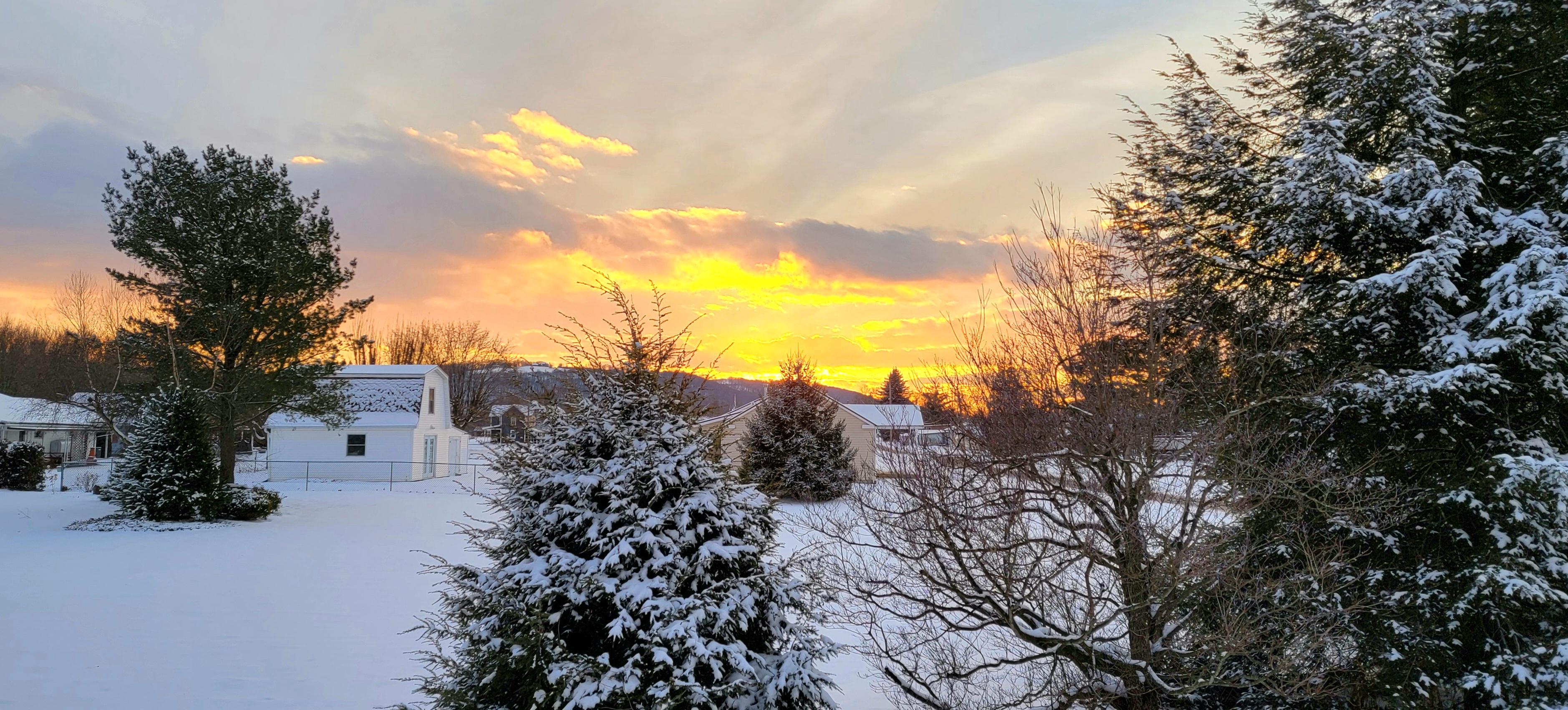 Snowy sunset (PA, USA 🇺🇸)