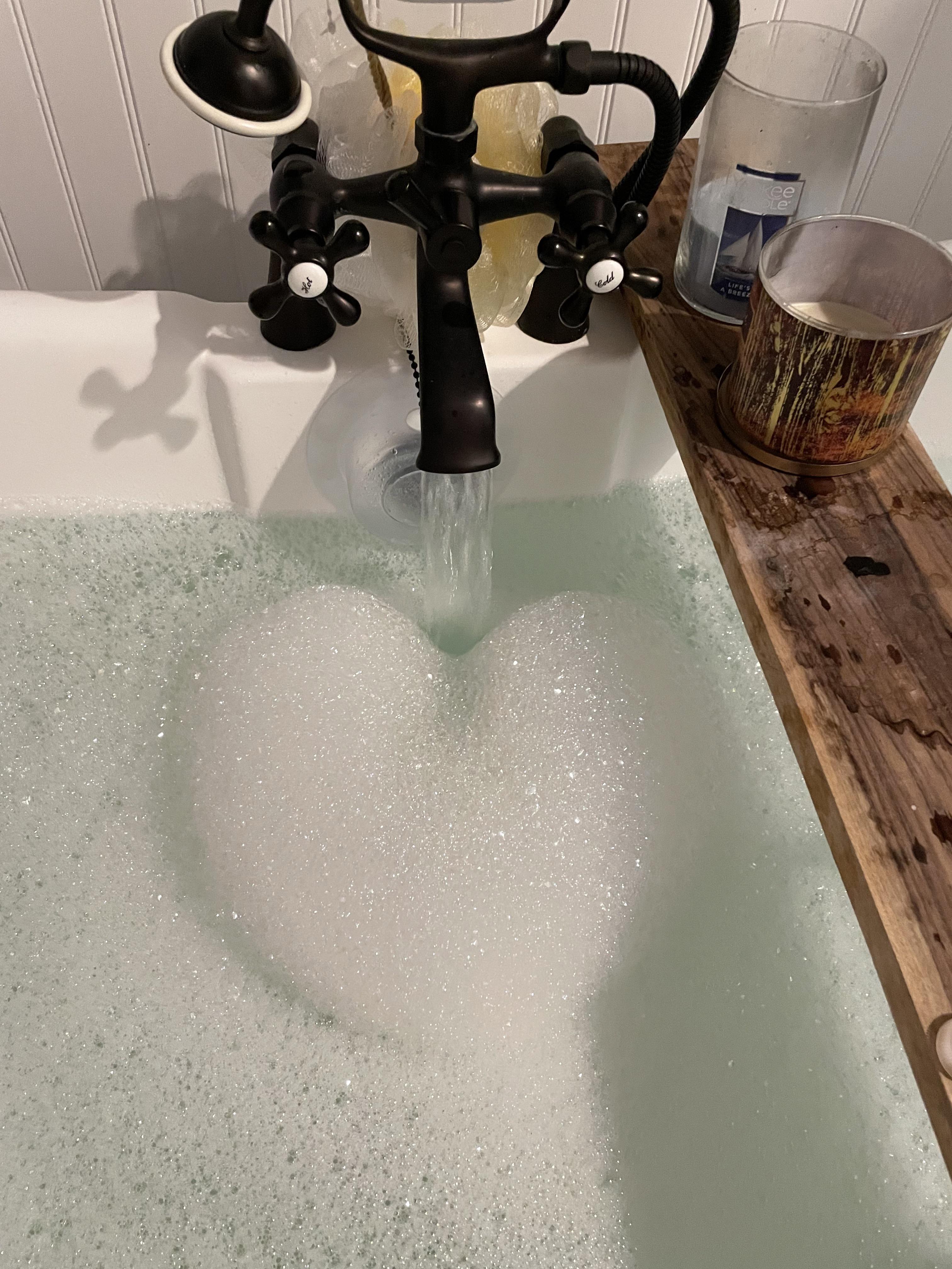 Discover more like Dontputyourdickinthat: Stripper booty bubble bath is ...