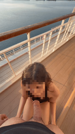 Sucking dick in a balcony on a cruise
