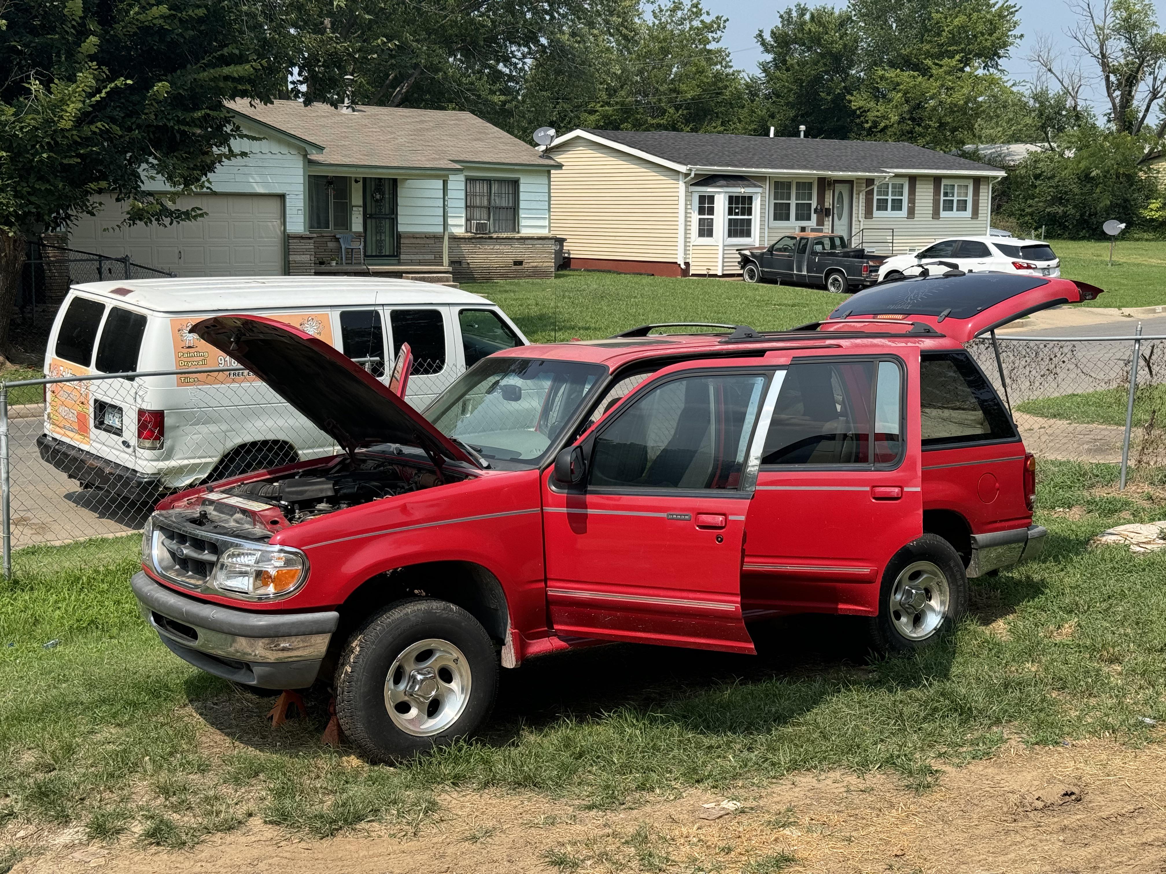 Working on a 98 Explorer XLT | Scrolller