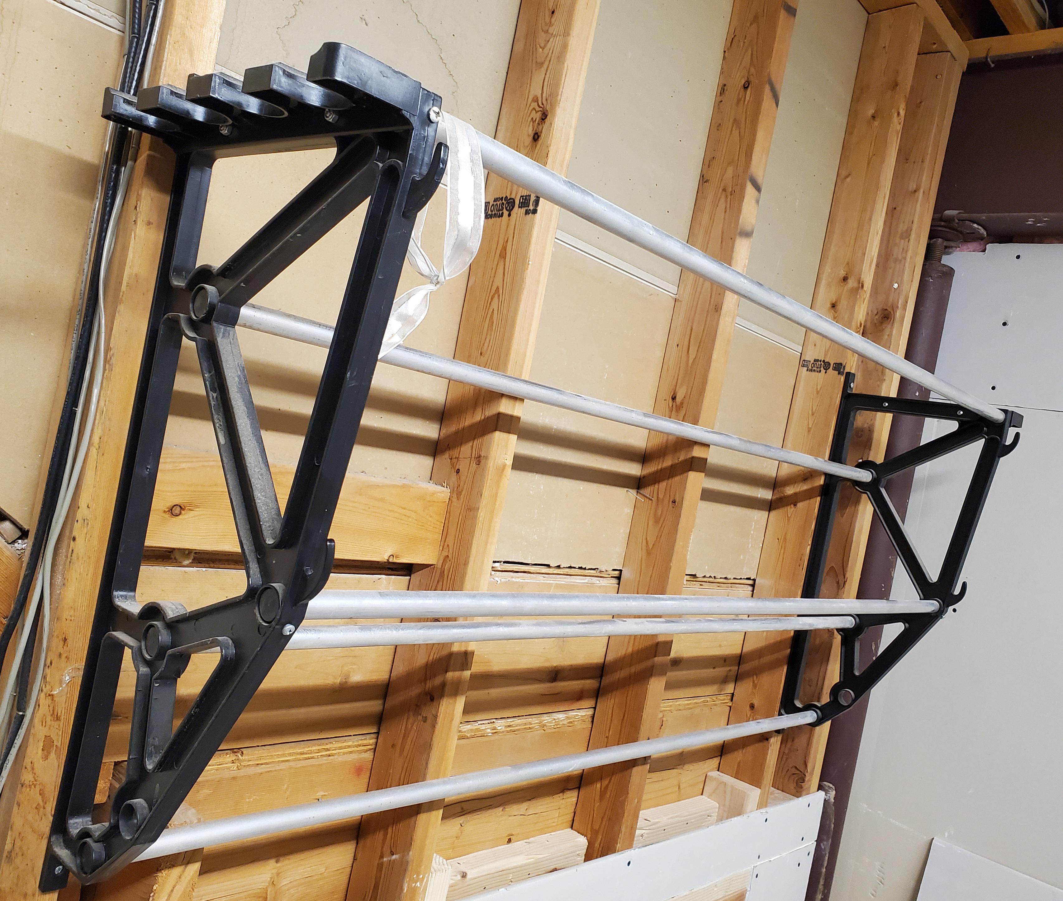 What is this rack supposed to hold? | Scrolller