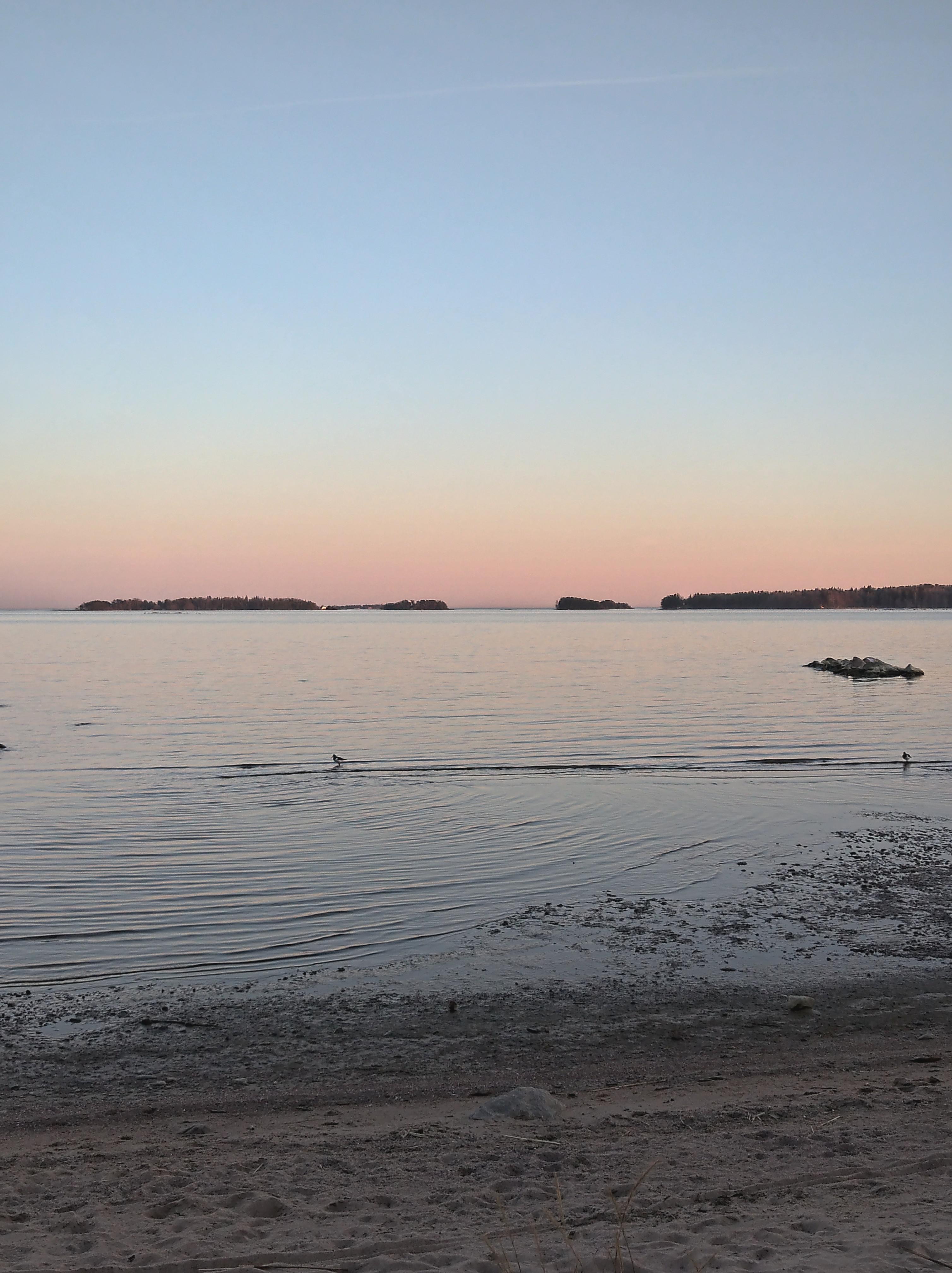 Spring evening by the sea in Southern Finland [OC]