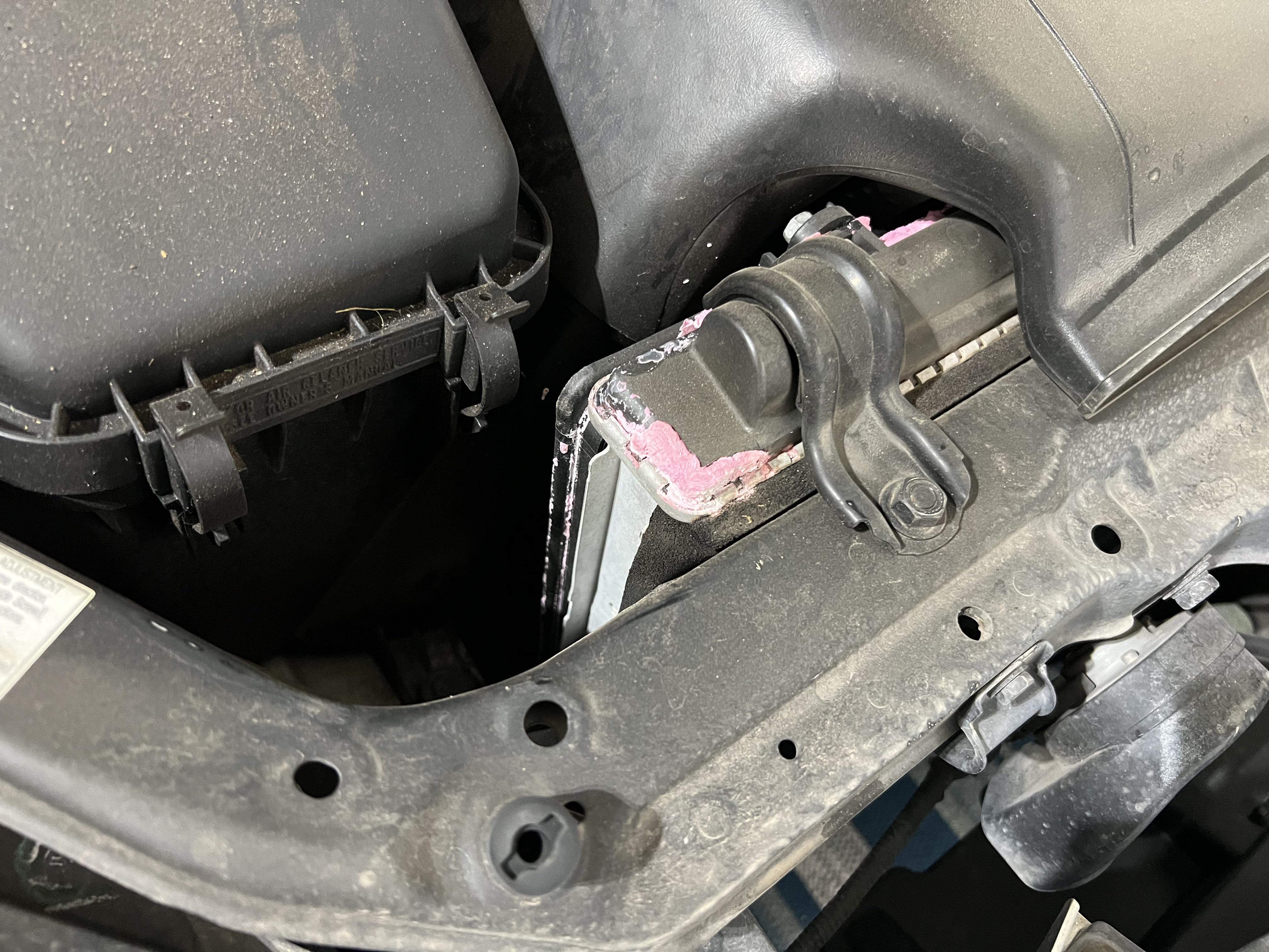 2010 Lexus SC430 - Crunchy crystallization around radiator | Scrolller