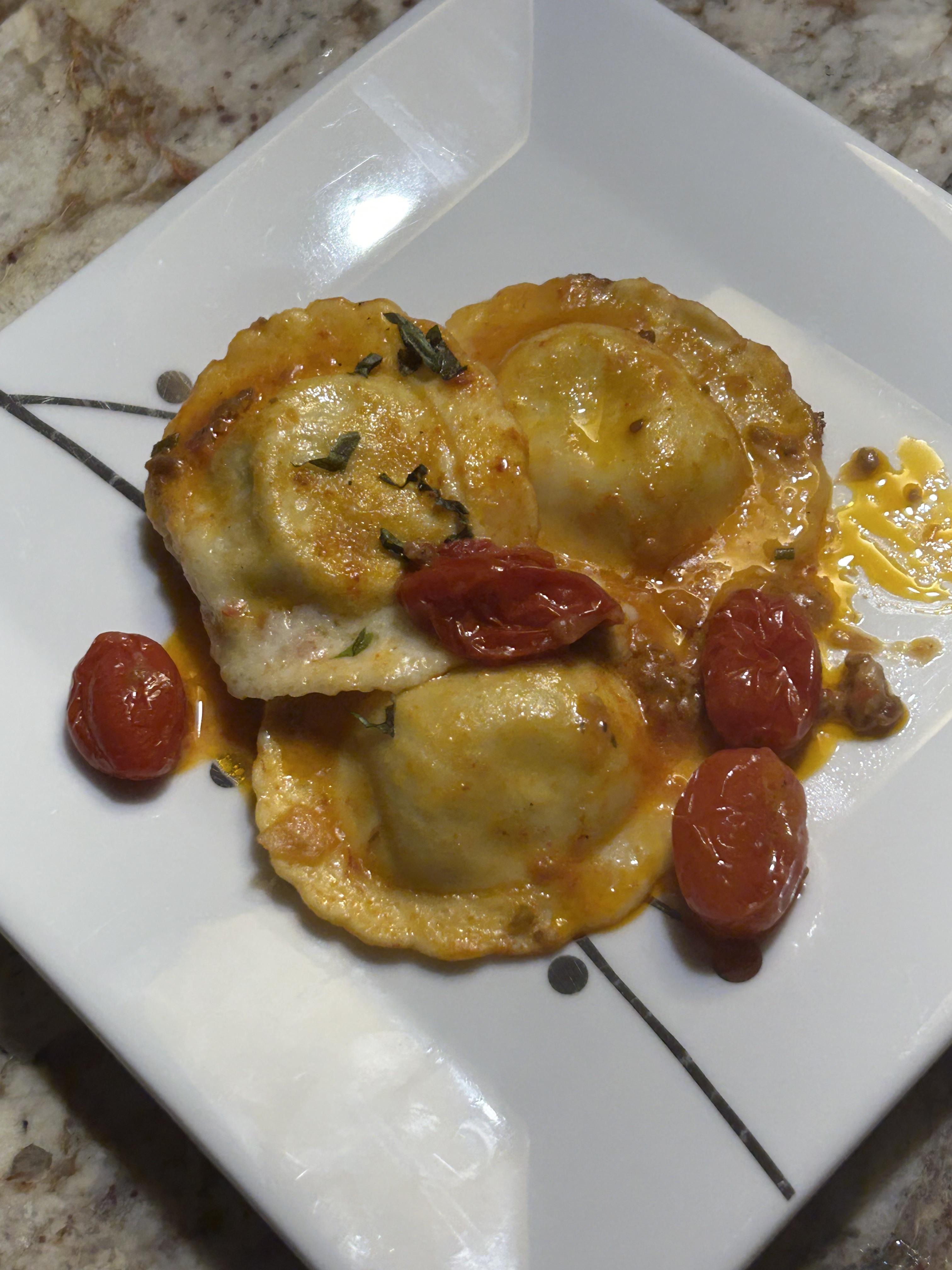Boursin Ravioli with [homemade] Sauce | Scrolller