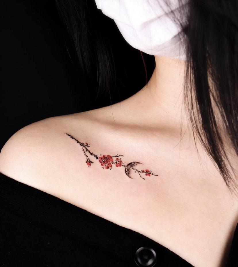 Which tattoo is nicer for the collar bone?