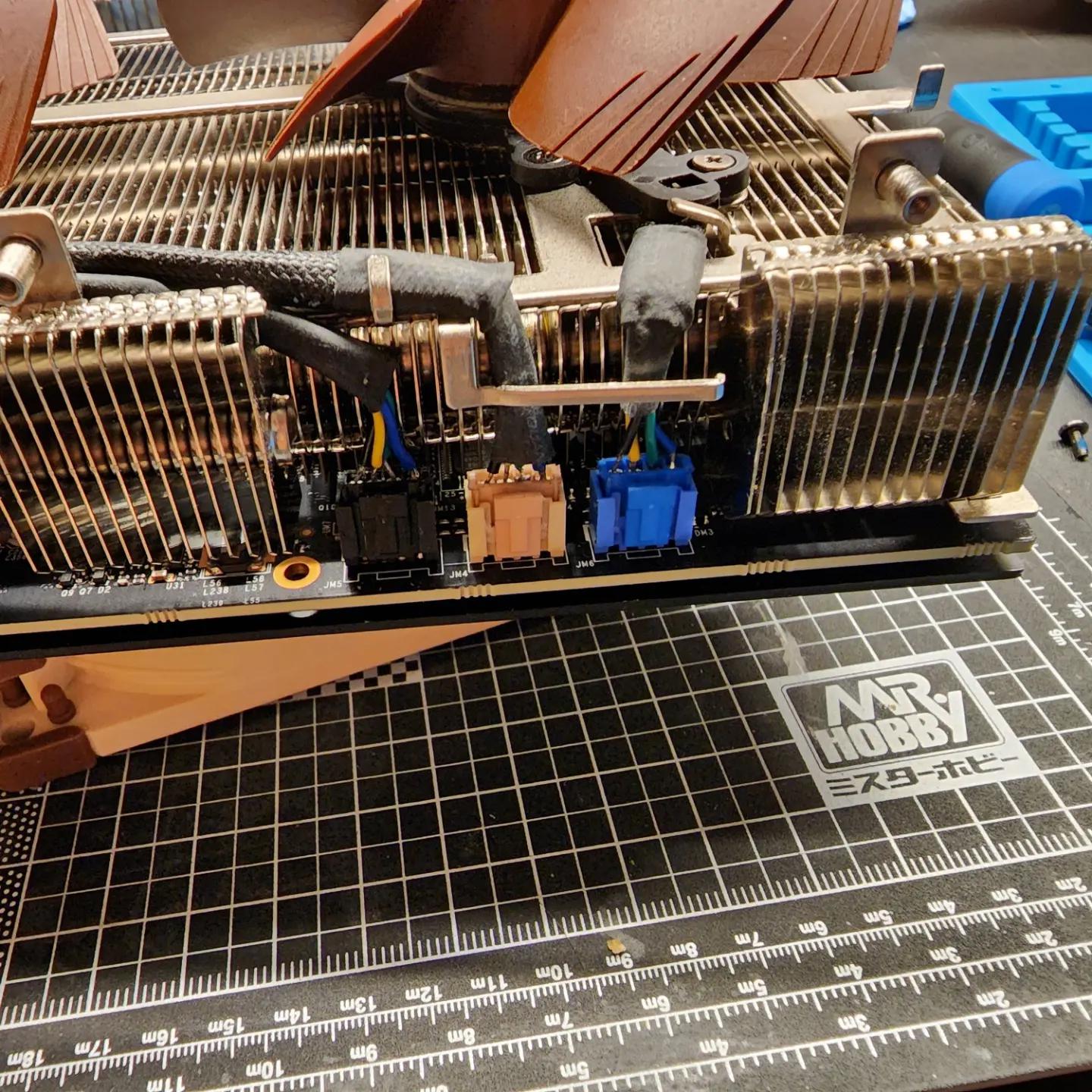 Noctua fan and under glow mod | Scrolller