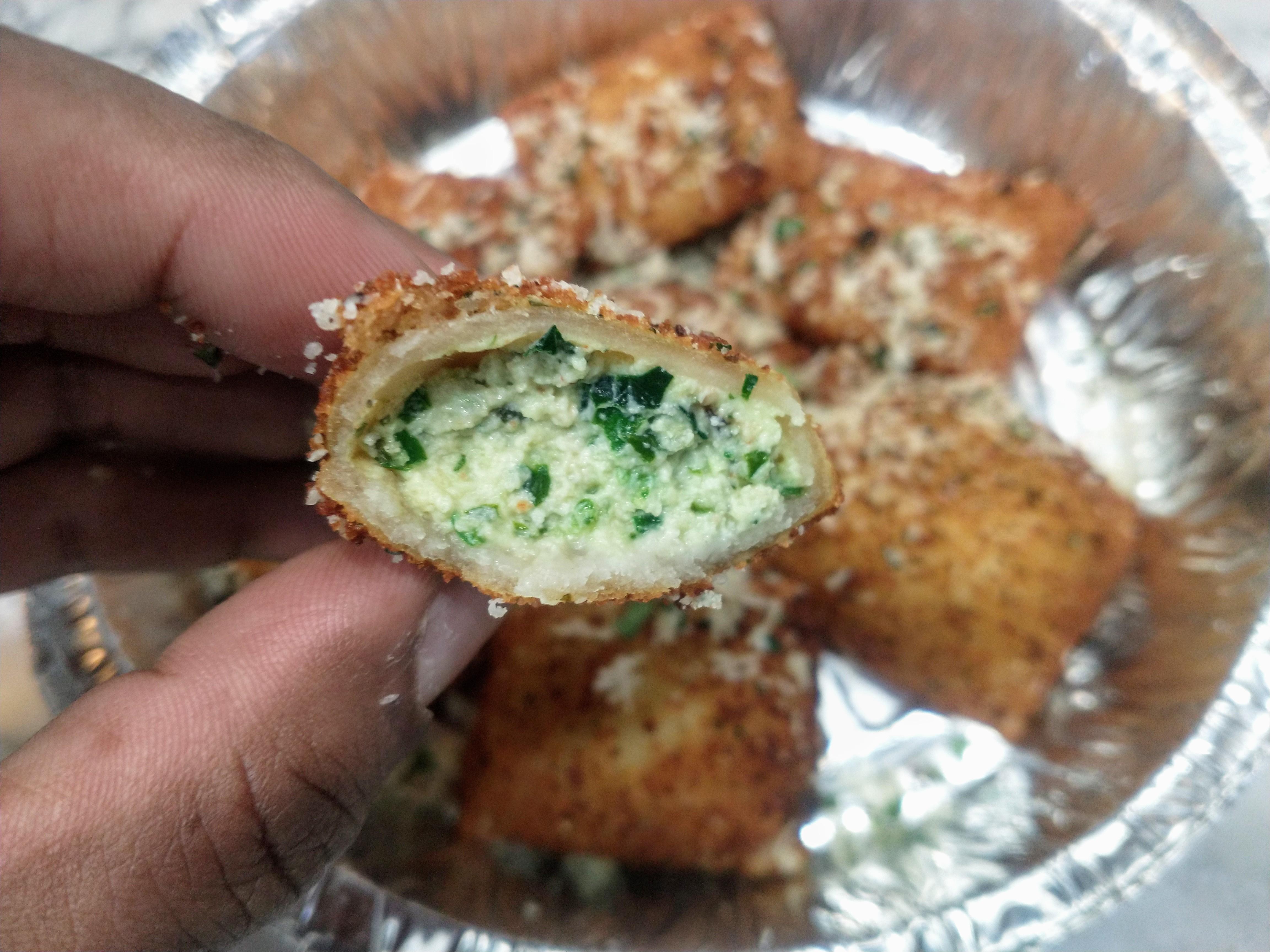 [homemade] Fried Ravioli (Kale, Brie, and Ricotta filling) with Asiago ...