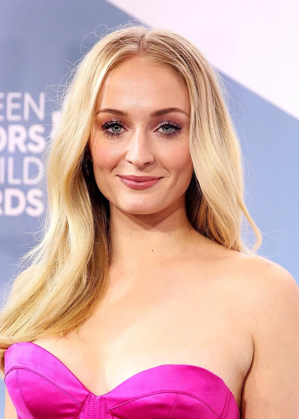 My favorite celebs(40-31): Pick 1 to be your wife and 2 for a threesome