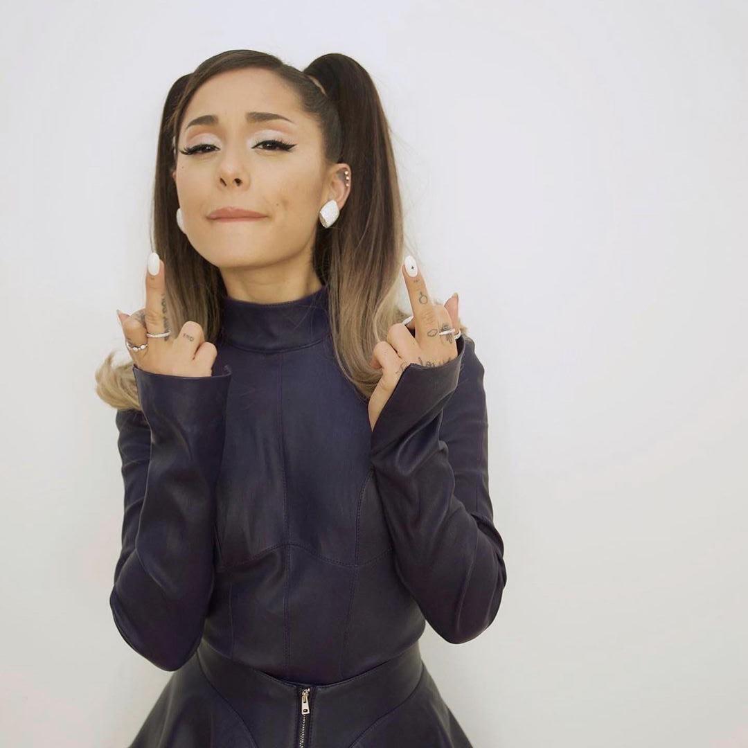 Any Bi Ariana Grande Fans Want To Jerk To Her Together Love To Chat About Jerking Off With Each 