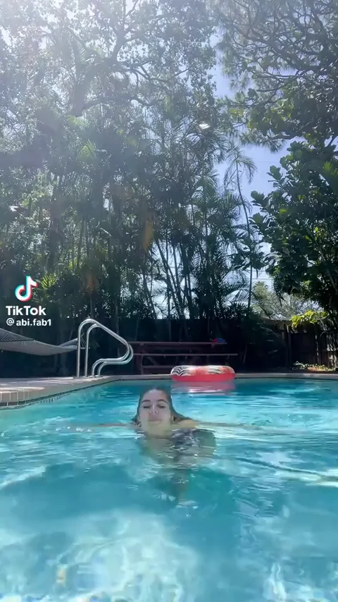 Scrolll Pool Pool girl | Scrolller