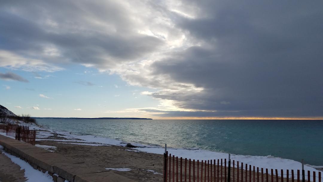 Early March 2018 an afternoon at Empire Beach MI [4032×2268]