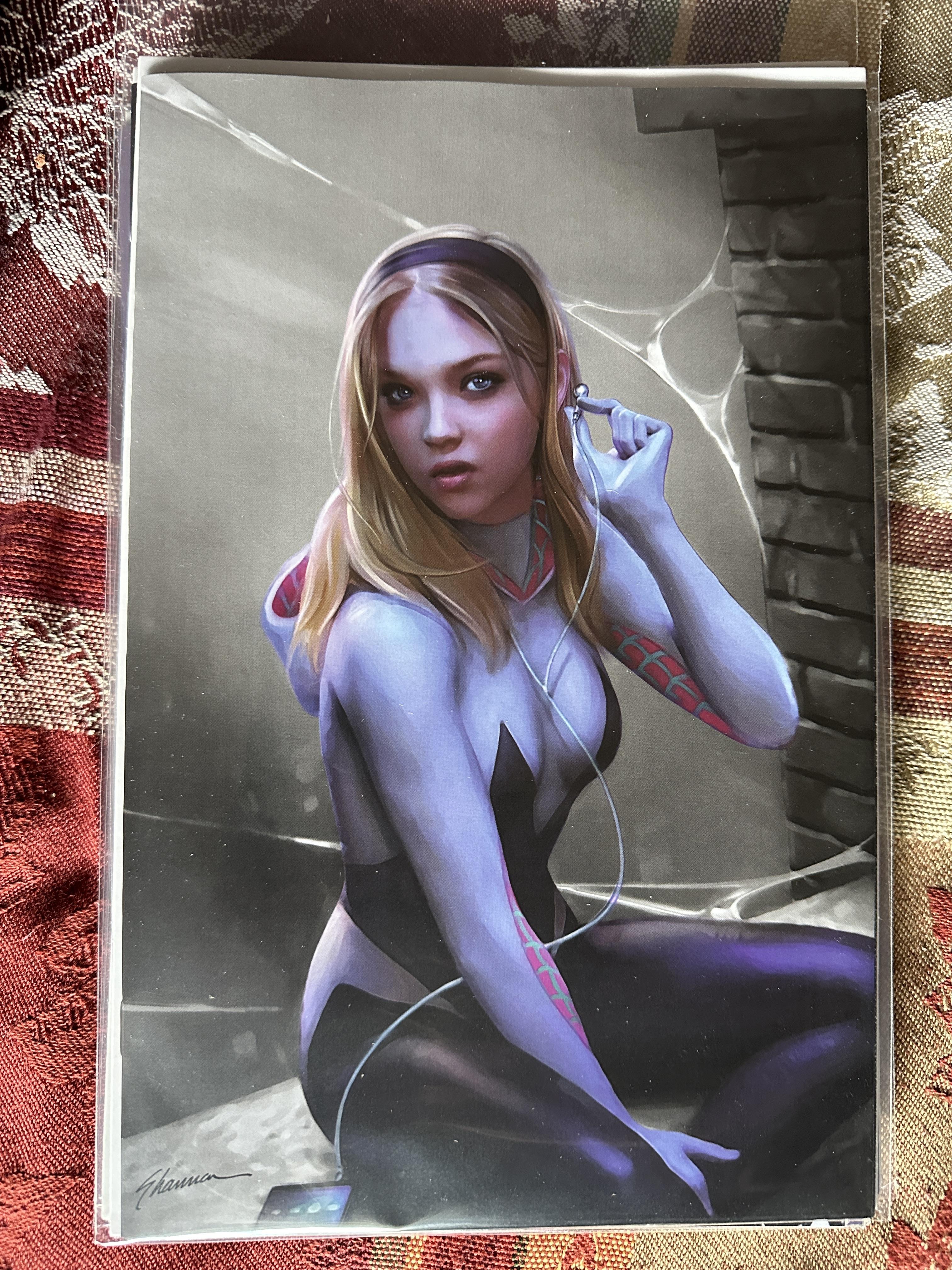 Gwen variant comic book covers featuring a blonde woman in a blue crop top, ripped jeans, and various bodysuits
