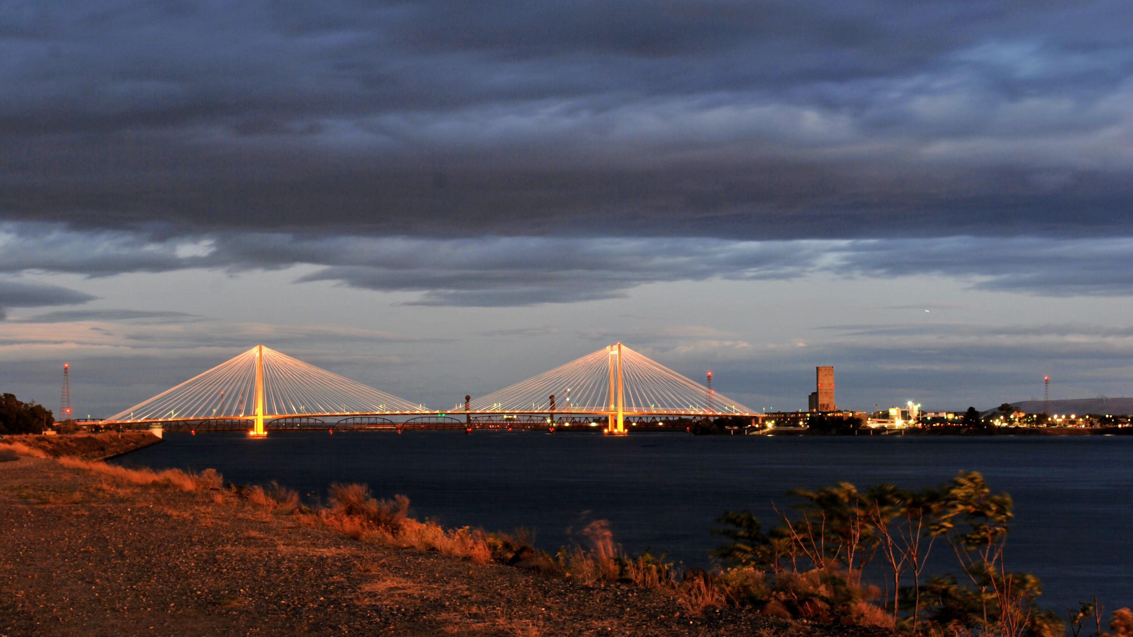 Cable Bridge [3872x2178]