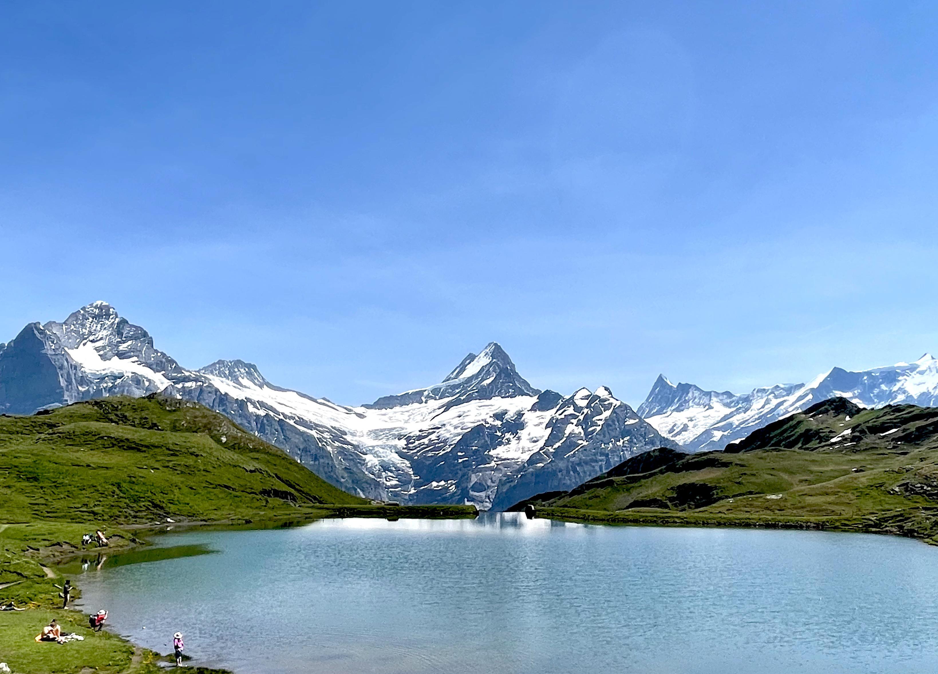 bachalpsee-lake-switzerland-scrolller