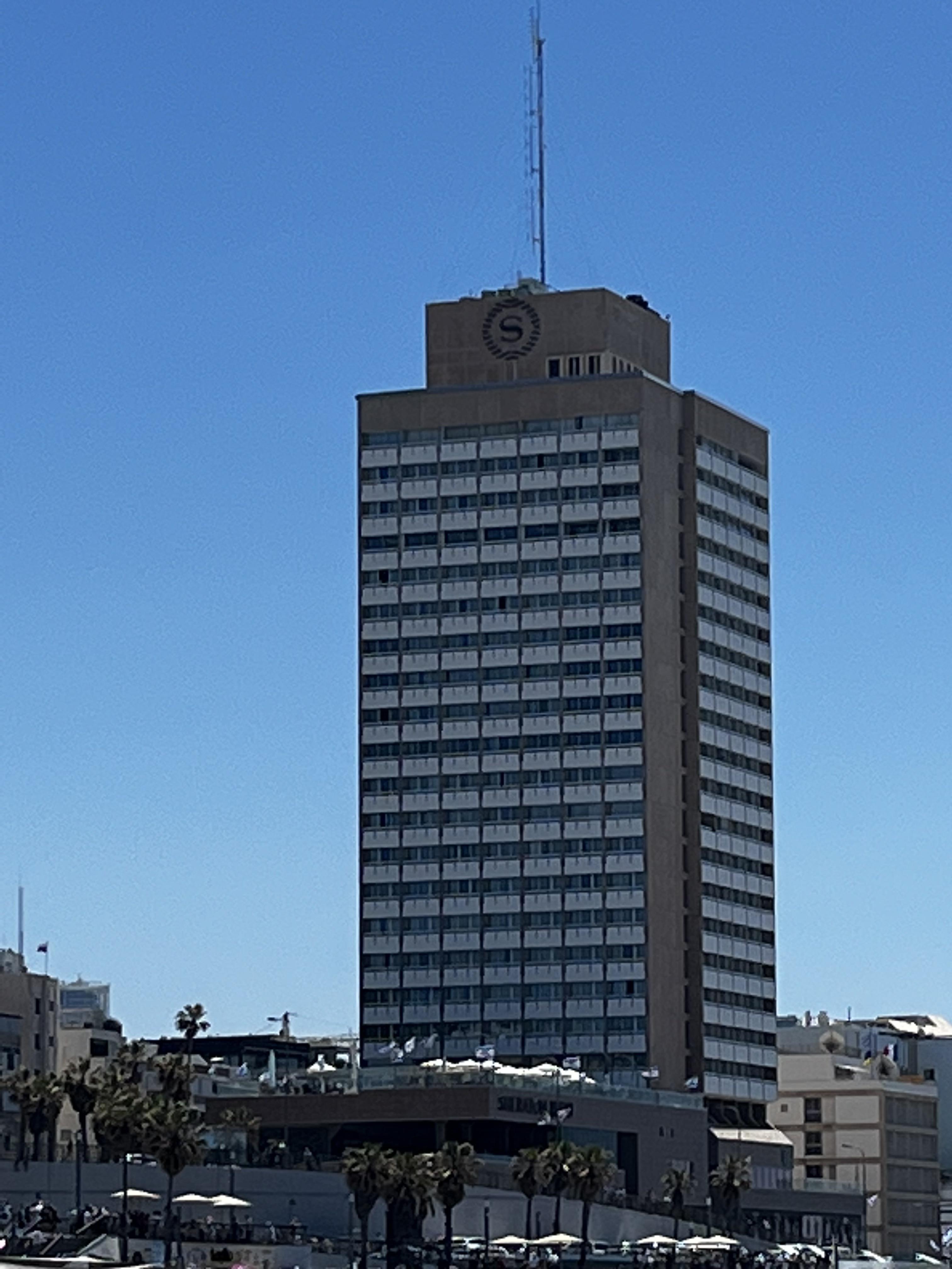 Sheraton *Hotel* building in Tel Aviv | Scrolller