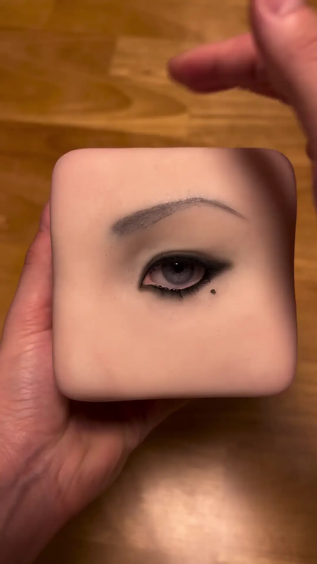 Blinking eye cube