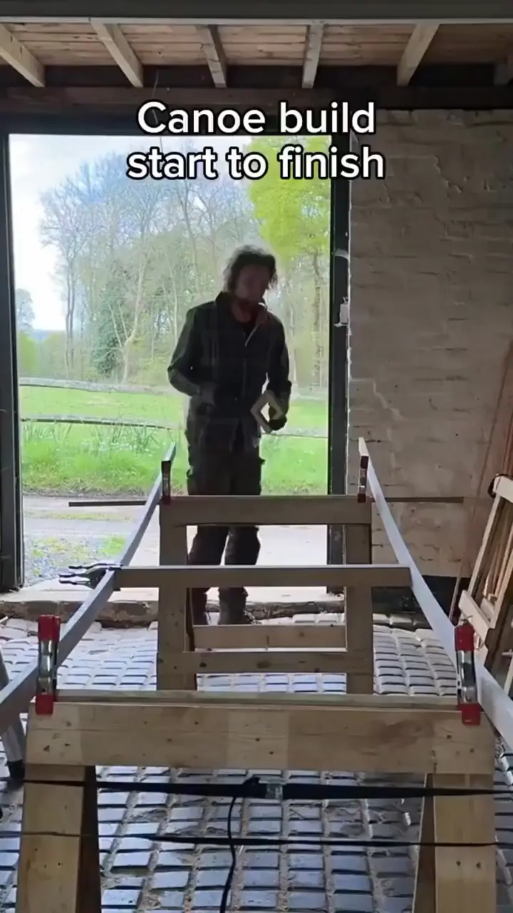 Building canoe