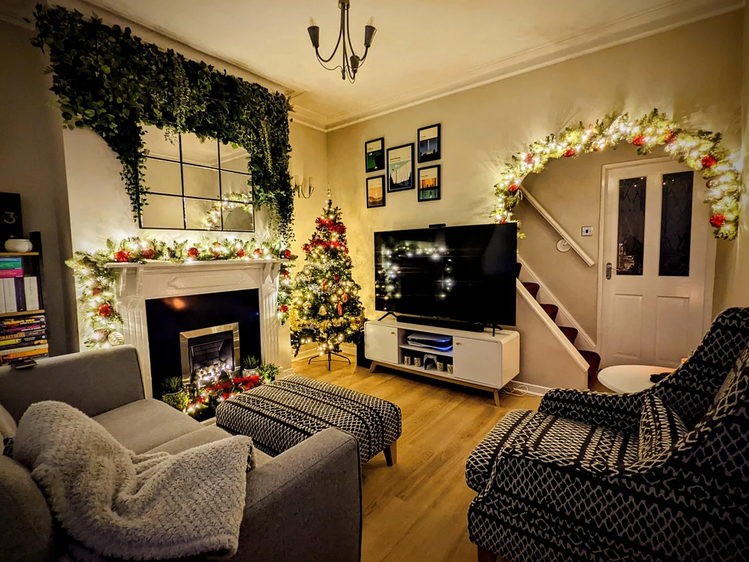 Christmas Decorations up already. Scrolller