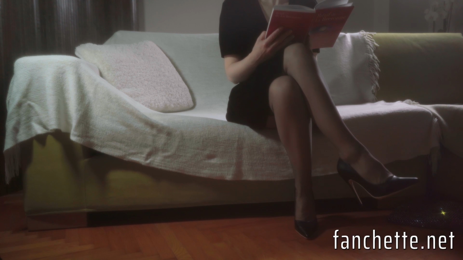 Mlle Fanchette reading &amp; dangling