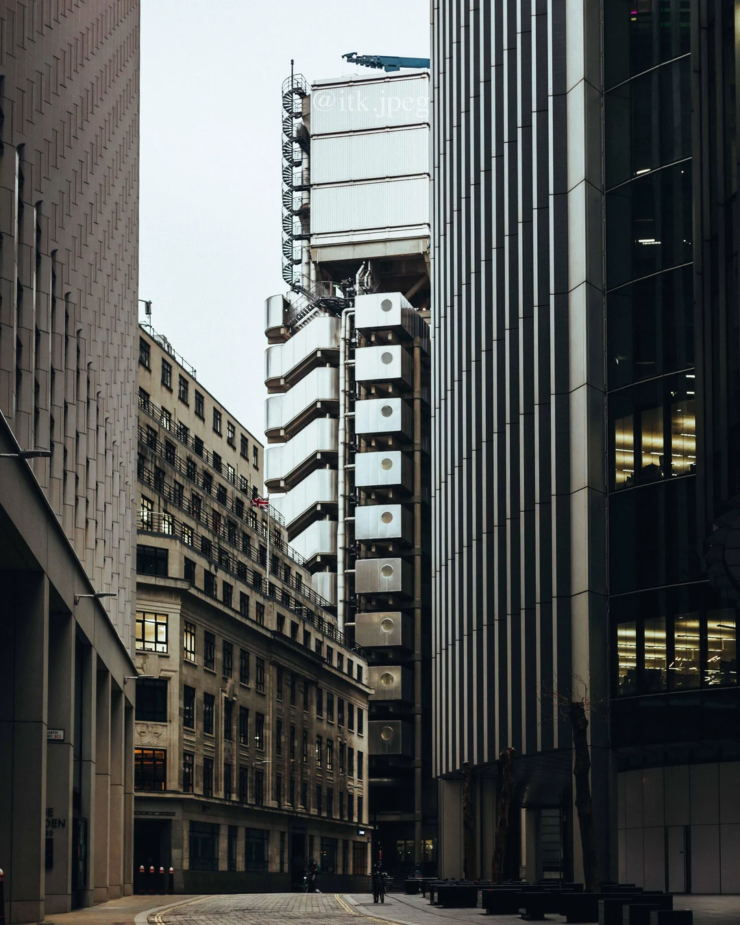 Snapped a shot of this cool looking building in London | Scrolller