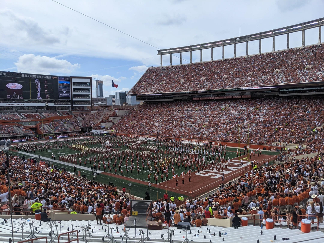 Dkr Texas Memorial Stadium Austin Tx Scrolller