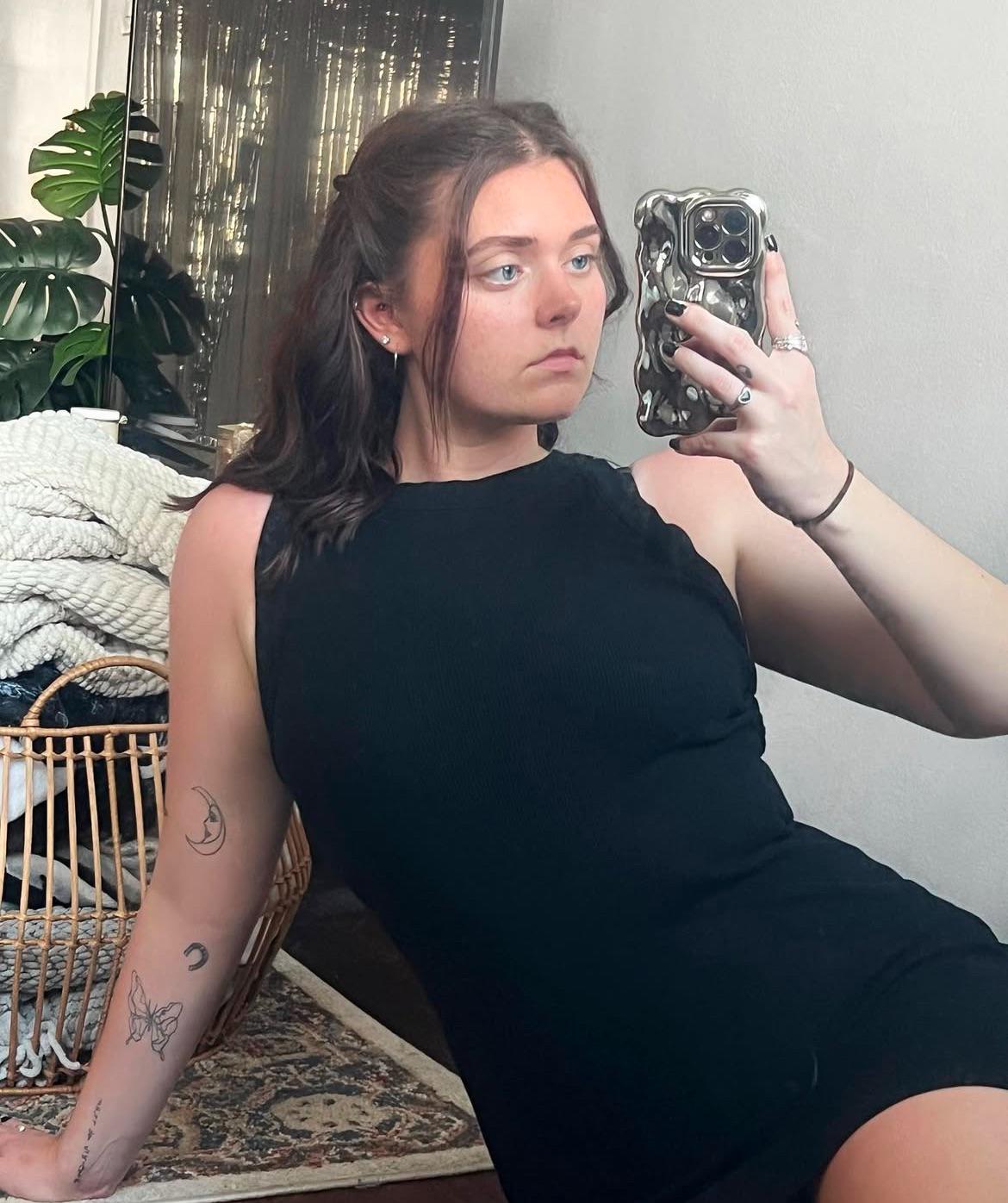 Erin Dougal Scrolller