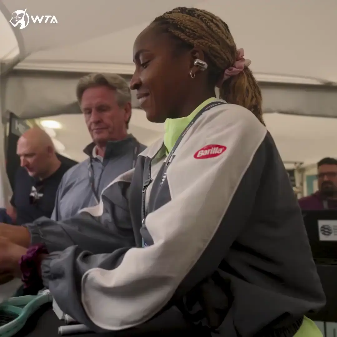 Coco Gauff making a fan's day in Berlin! 👏