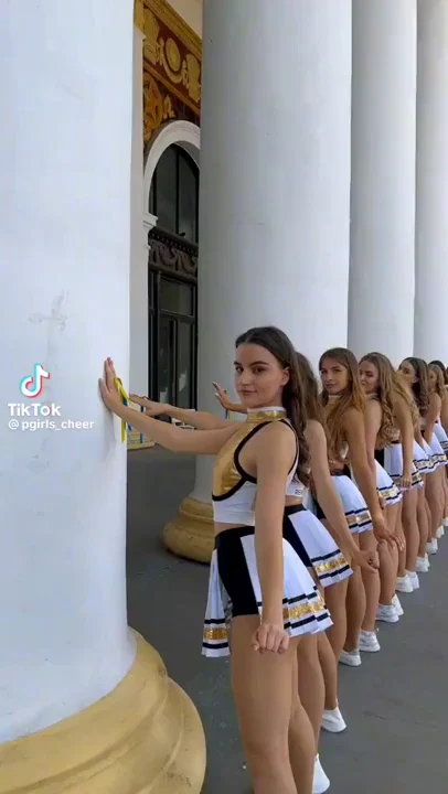 Cheerleader Lineup (Your Choice?) | Scrolller