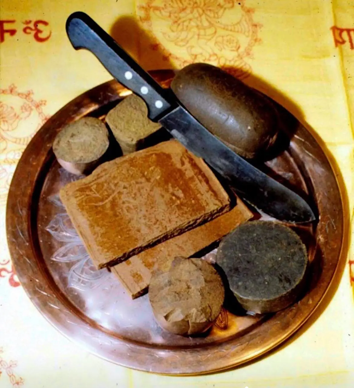 Different selections of Indian and Pakistani Hash late 1970s | Scrolller