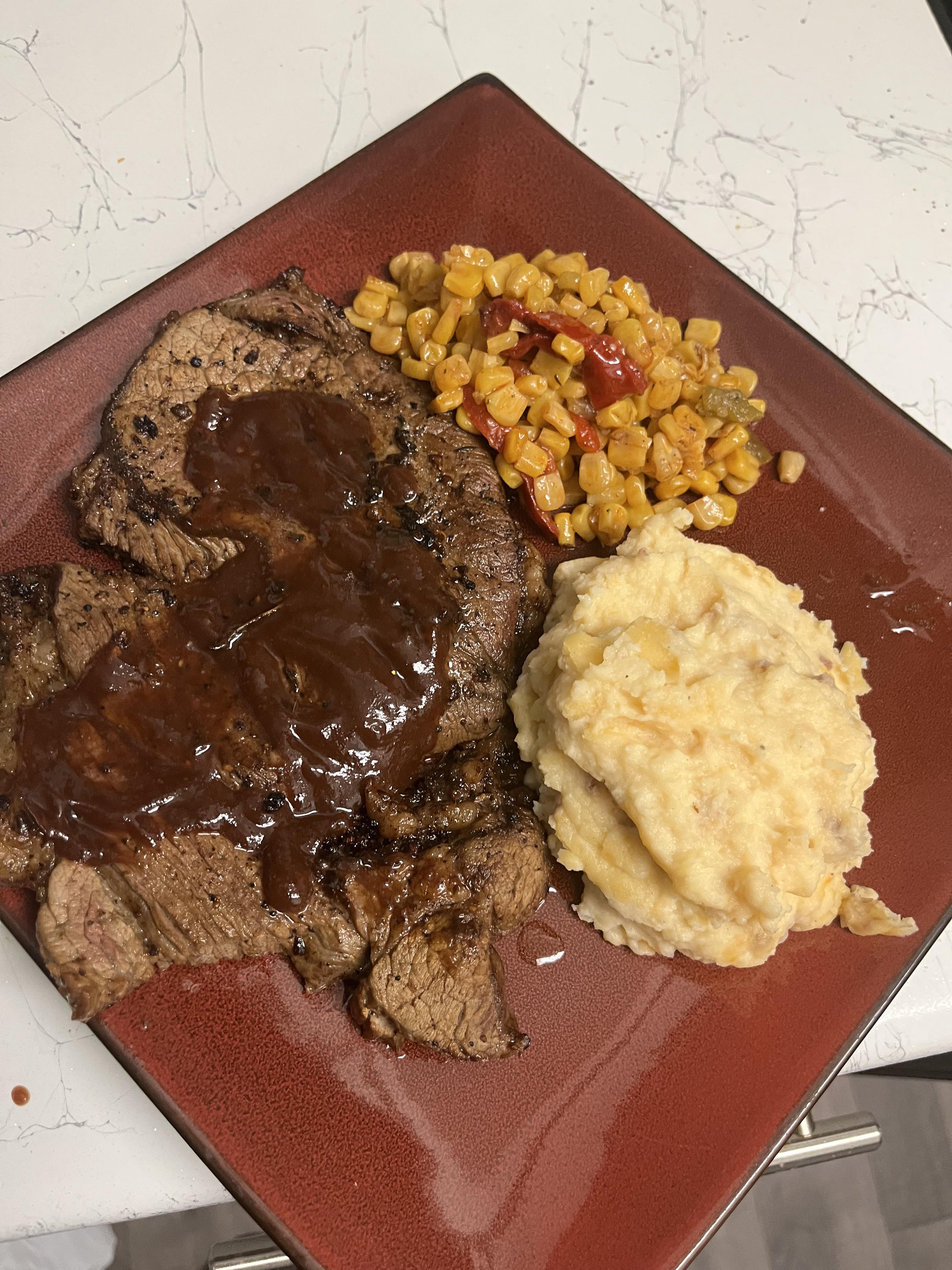 Dinner is served | Scrolller