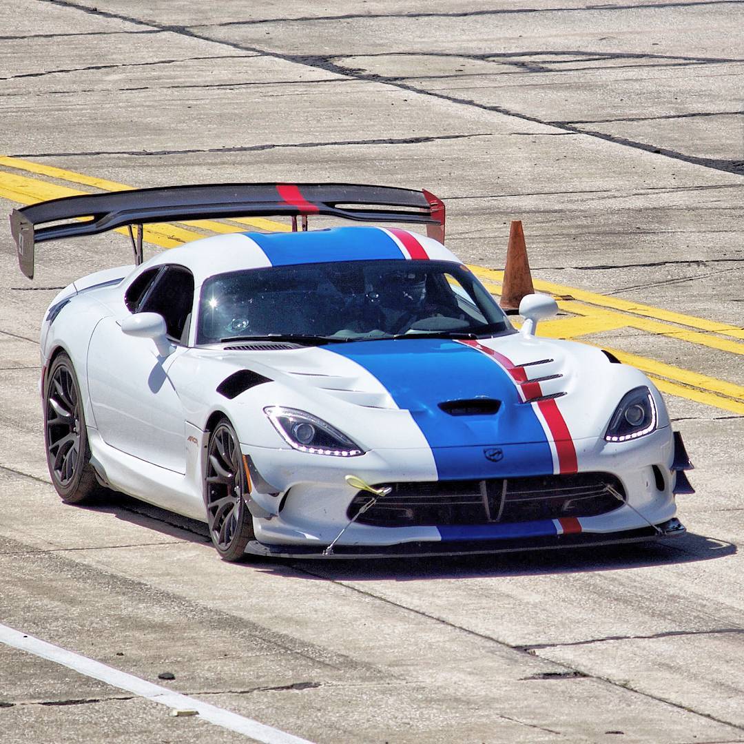 Dodge Viper Acr Out On The Track In Texas Scrolller