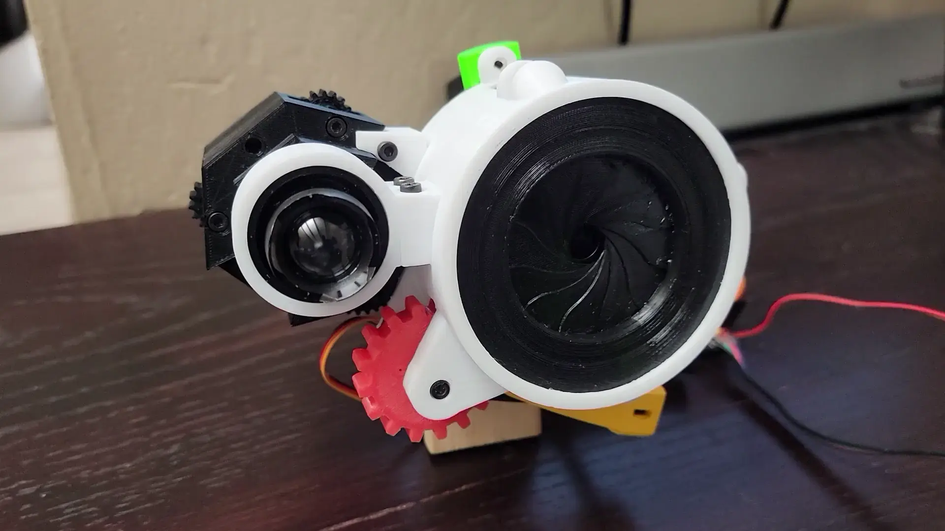 Droid Eyes - 3D Printed Servo Operated Multifunction IR/UV/RGBW Roto-extending Flashlight & Mechanical Iris Night Vision Camera