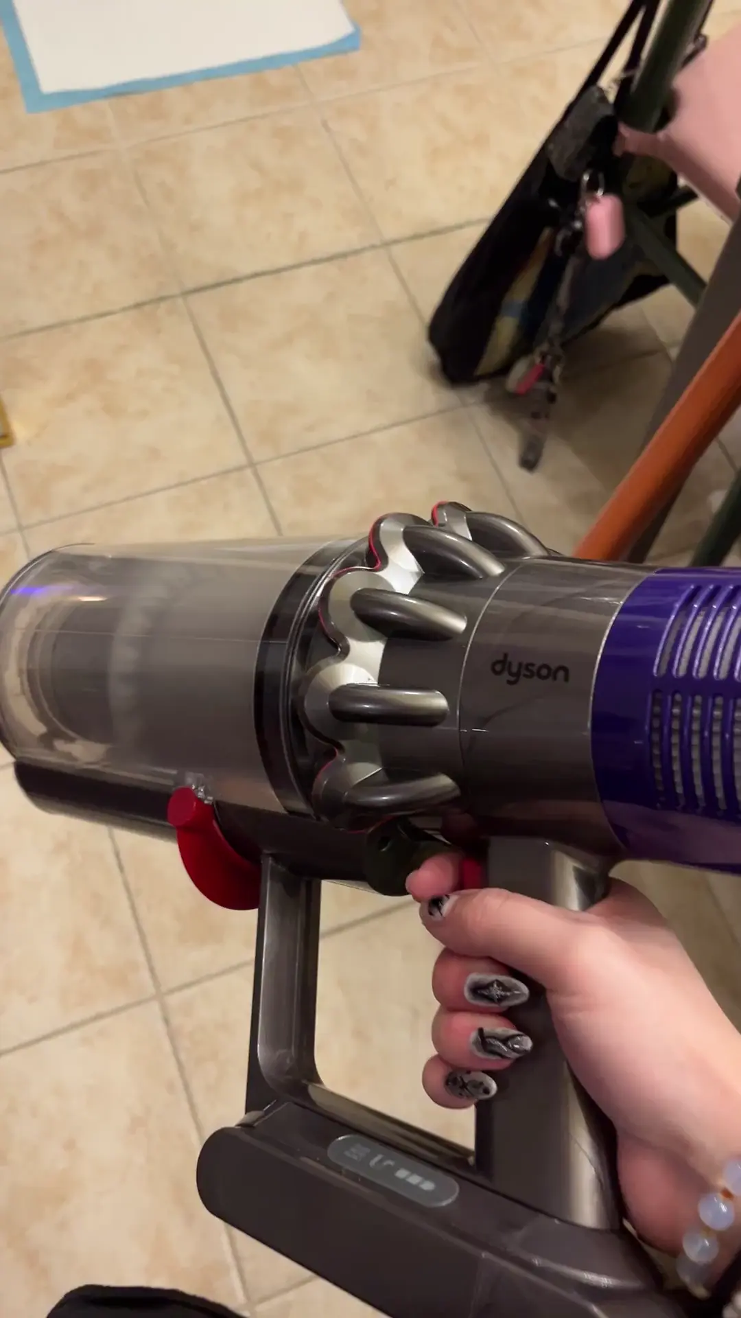 Dyson v10 trouble starting