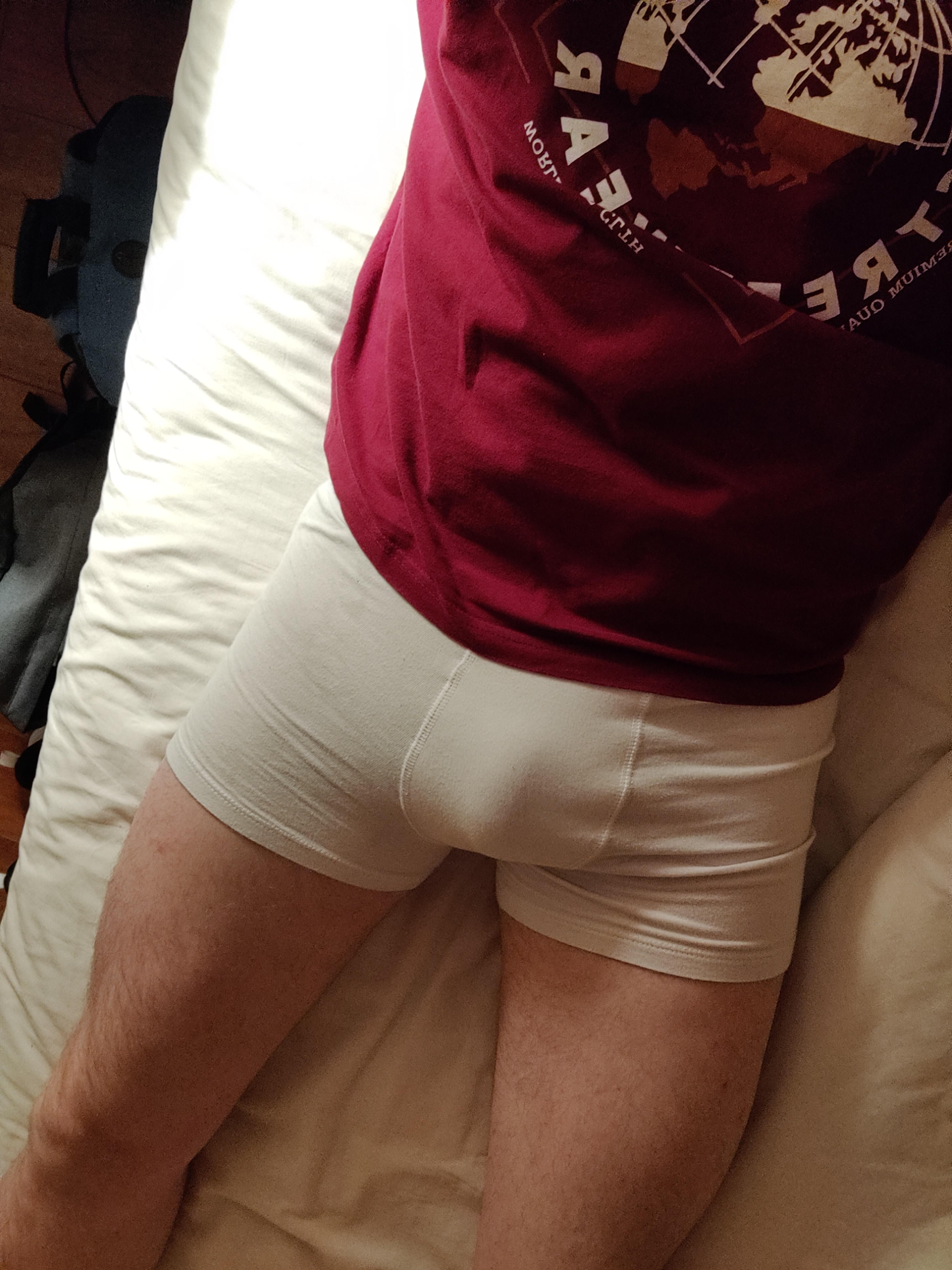31 [m4m] irish lad here. Need a verbal dom to make me goon, strip and blow my load on a live video call. Hmu @rob_j20241 if interested Use me please 
