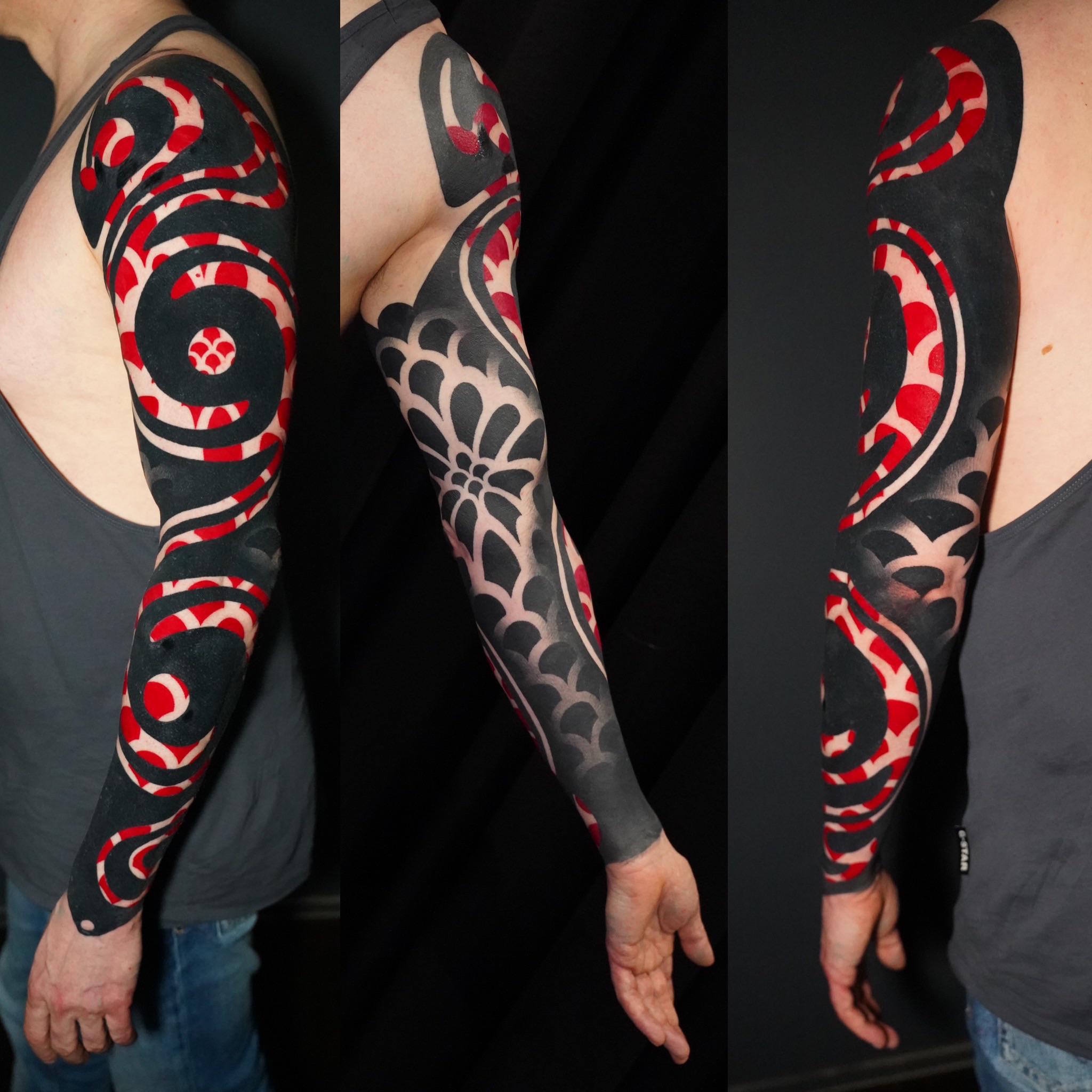 Abstract sleeve made by me @mikestatuering at Helsinki Ink tattoo convention in Finland. 