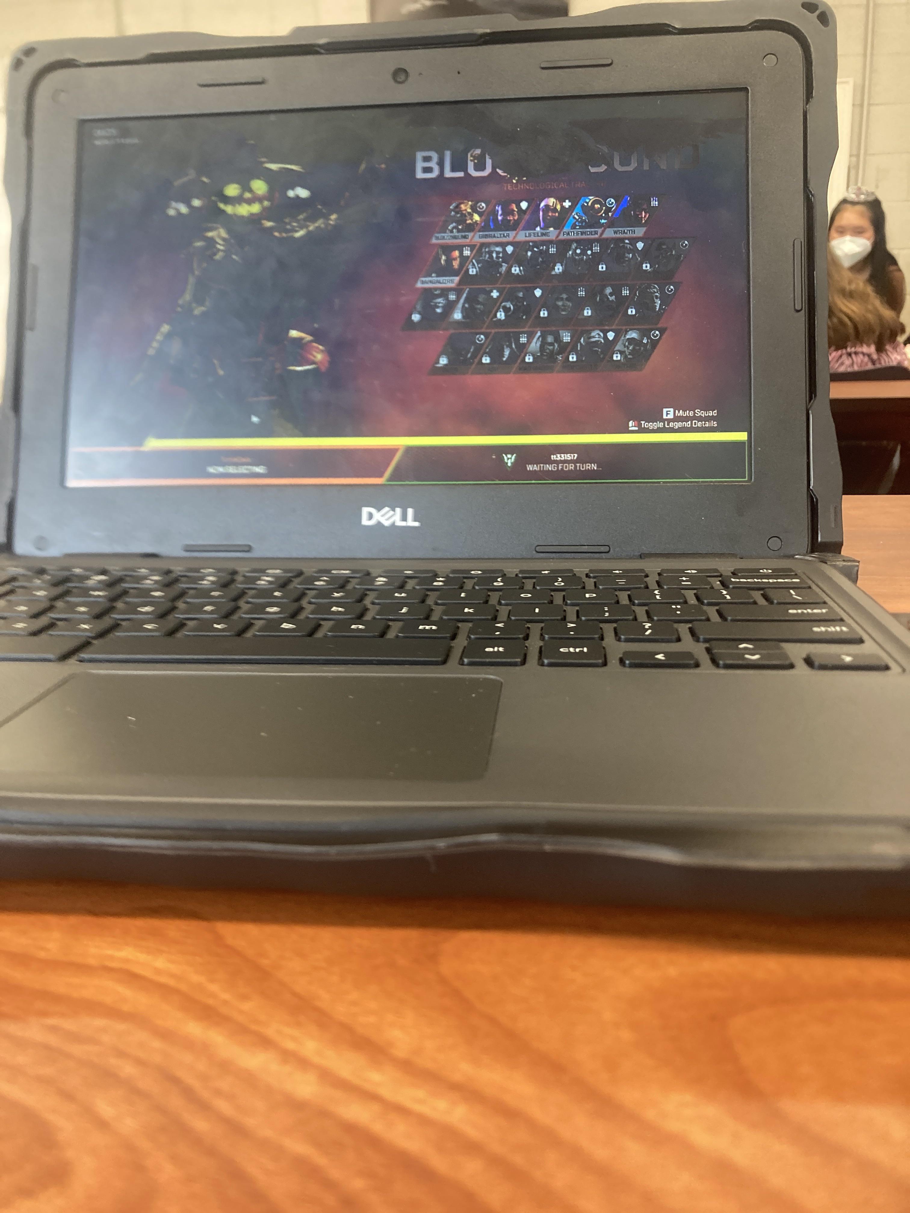 Got apex on my school chromebook in math class 💀 | Scrolller