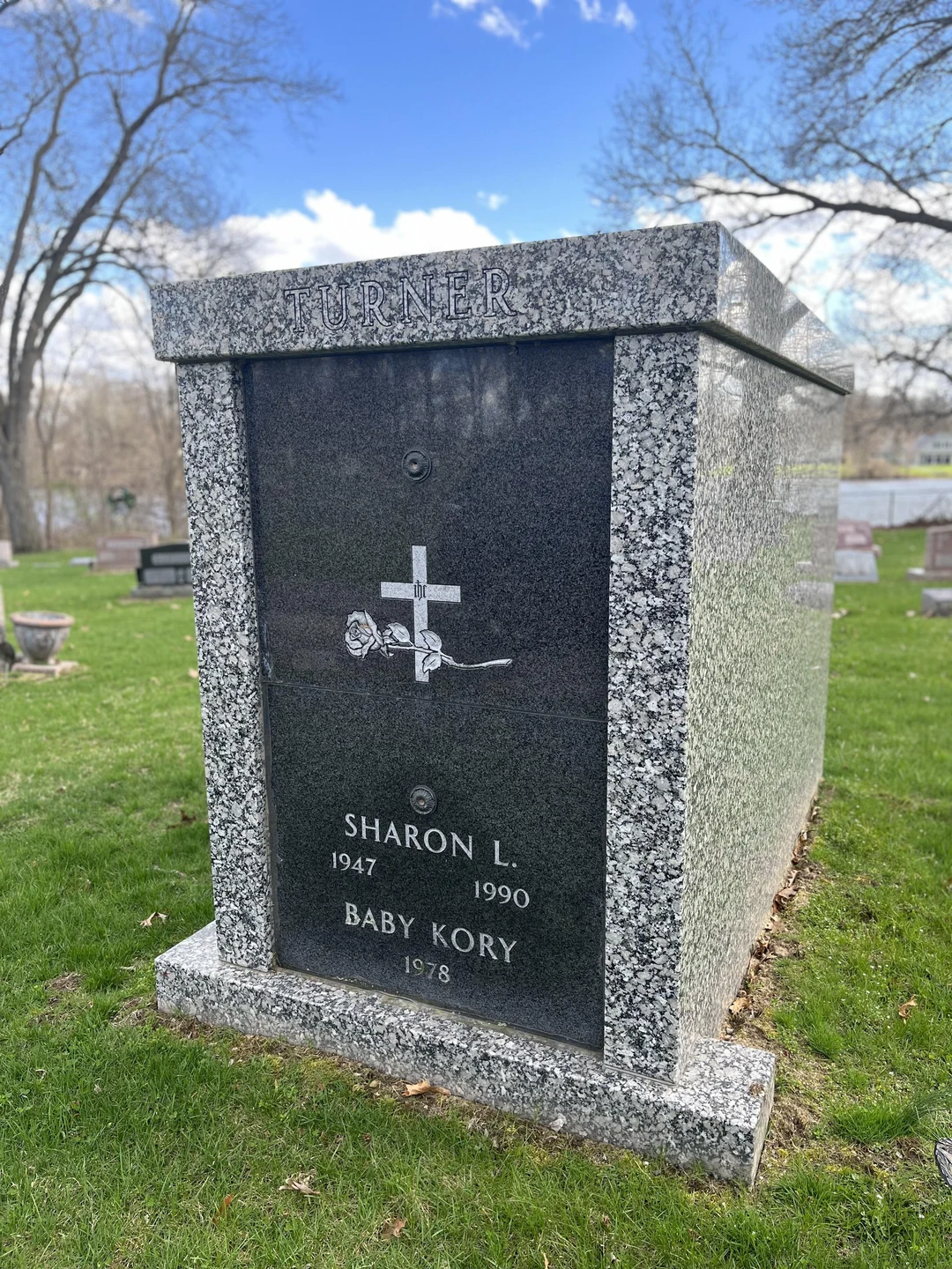 Riverview cemetery. Three rivers,Mi | Scrolller