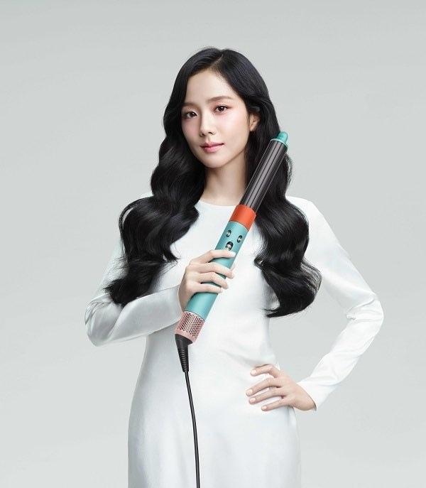 BLACKPINK’s Jisoo announced as brand ambassador for Dyson Hair Care