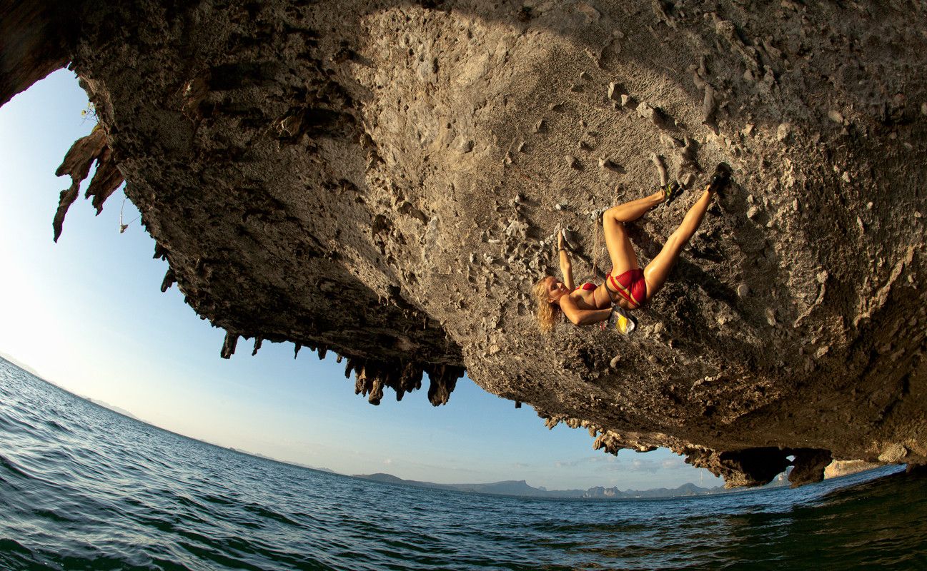 Female climber, Jessa Younker, in Thailand | Scrolller